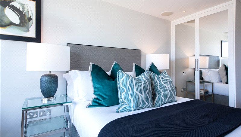 3 bedroom Flat, Young Street, London, W8 - Available, Image 12
