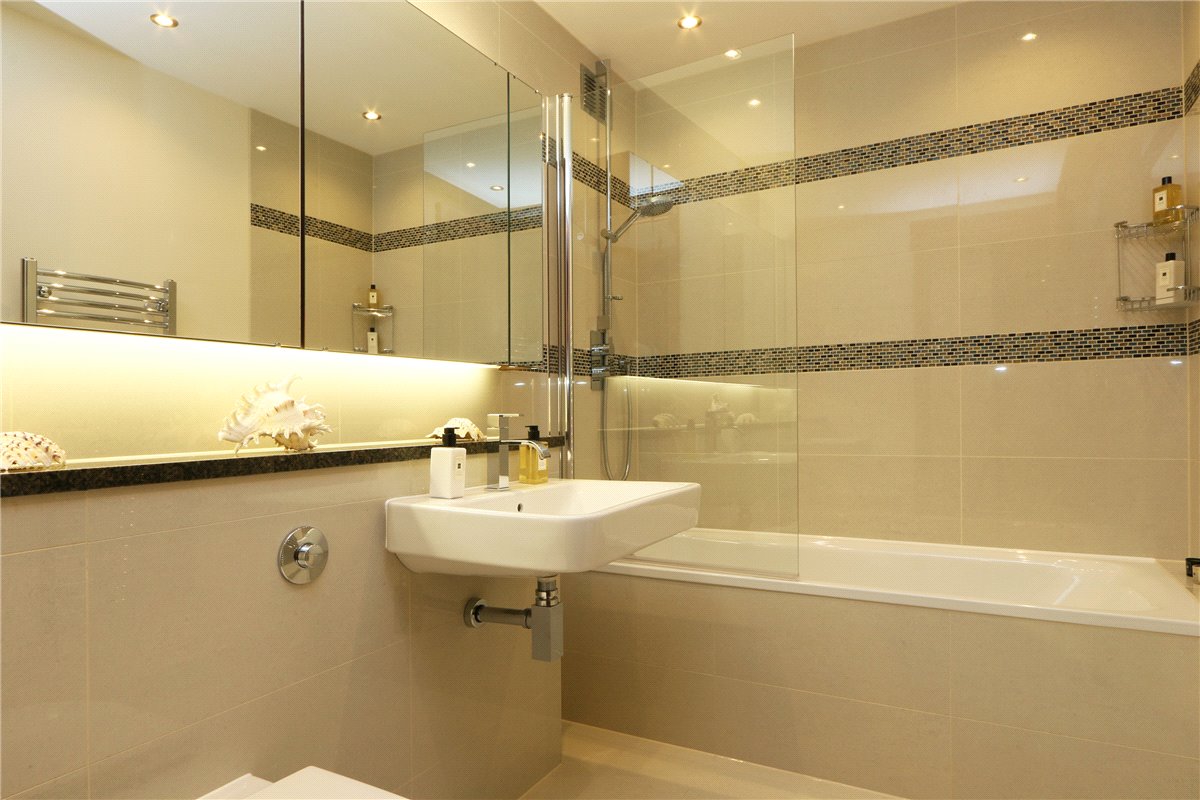 2 bedroom Residential, Kingston House South, Ennismore Gardens, SW7 - Available, Image 4