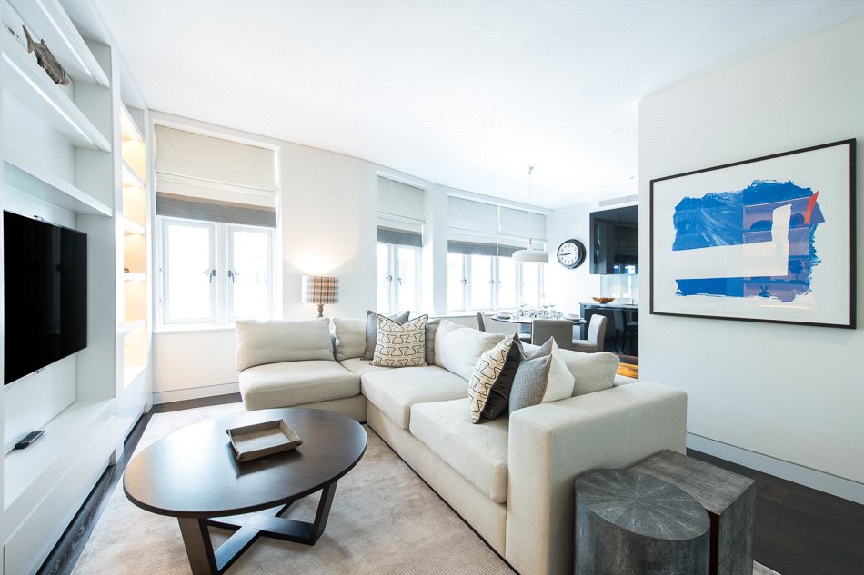 2 bedroom Flat, Duke Street, Mayfair, W1K - Available, Image 3