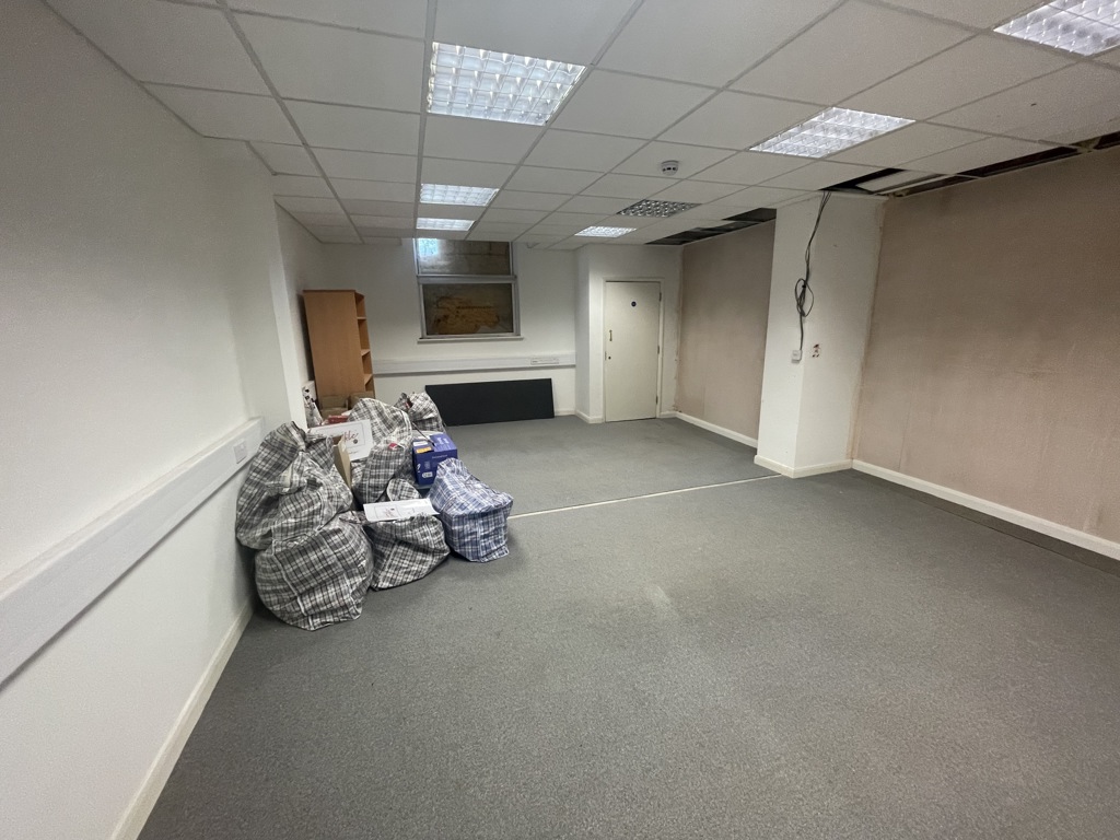 6004 Sq Ft, 2A Church Square, Taunton, TA1 - Available, Image 4