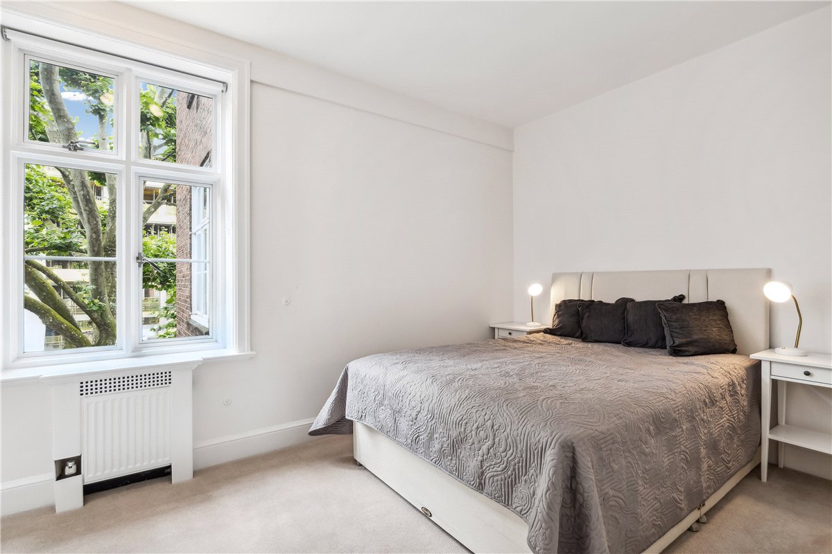 2 bedroom Flat, Chesterfield Gardens, Mayfair, W1J - , Image 8