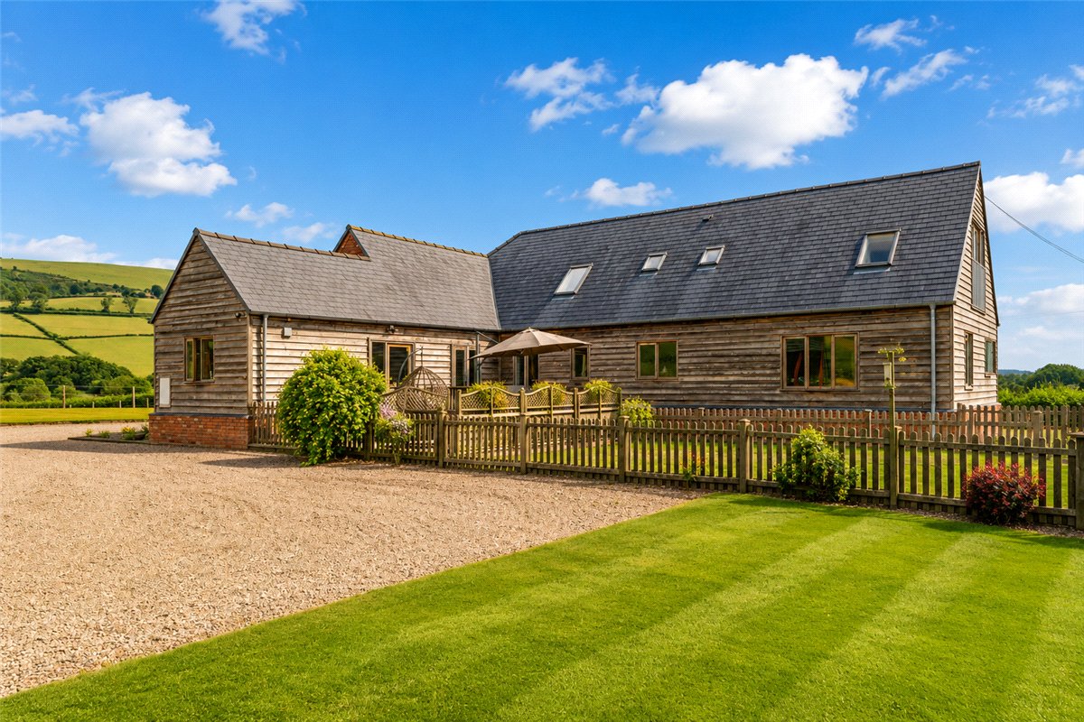 4 bedroom House, Trewern, Welshpool, SY21 - Available, Image 2