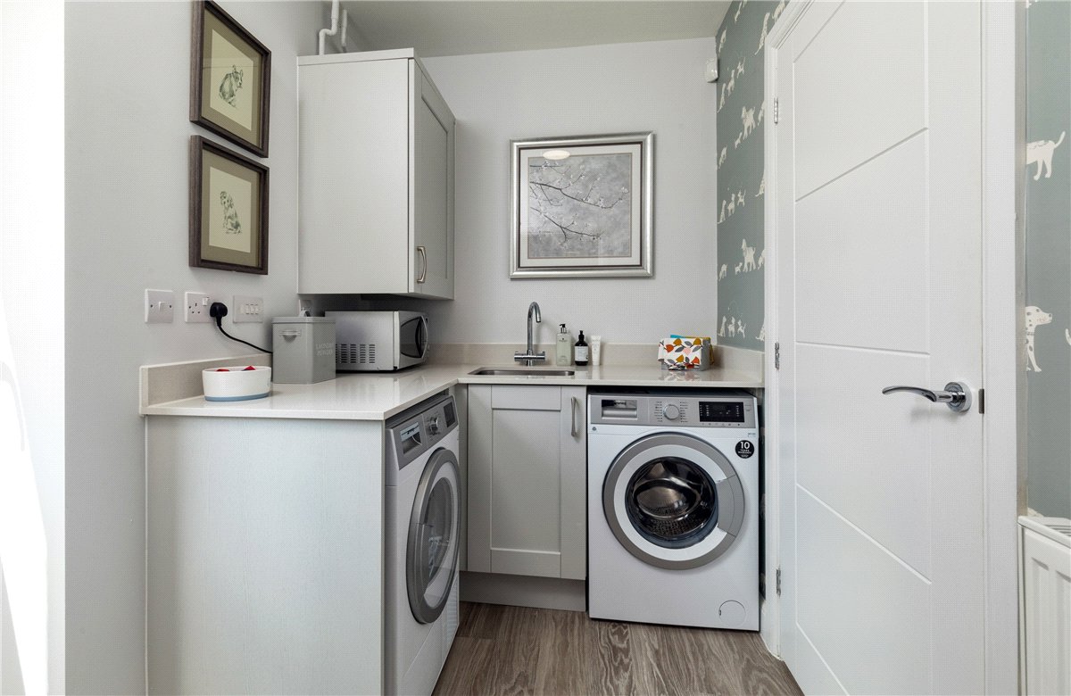 4 bedroom House, Princess Gardens, Bishops Green, RG20 - Available, Image 4