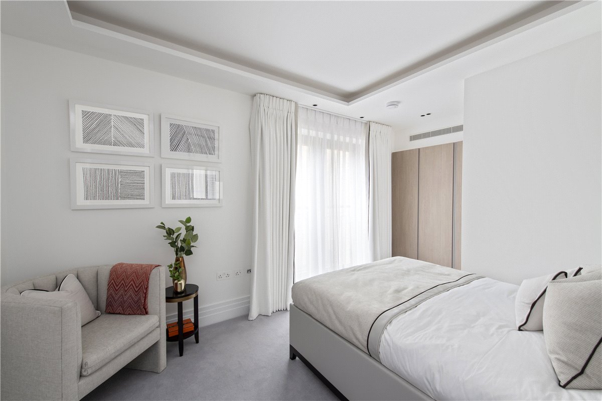 2 bedroom Flat, Kensington Gardens Square, Bayswater, W2 - Available, Image 4