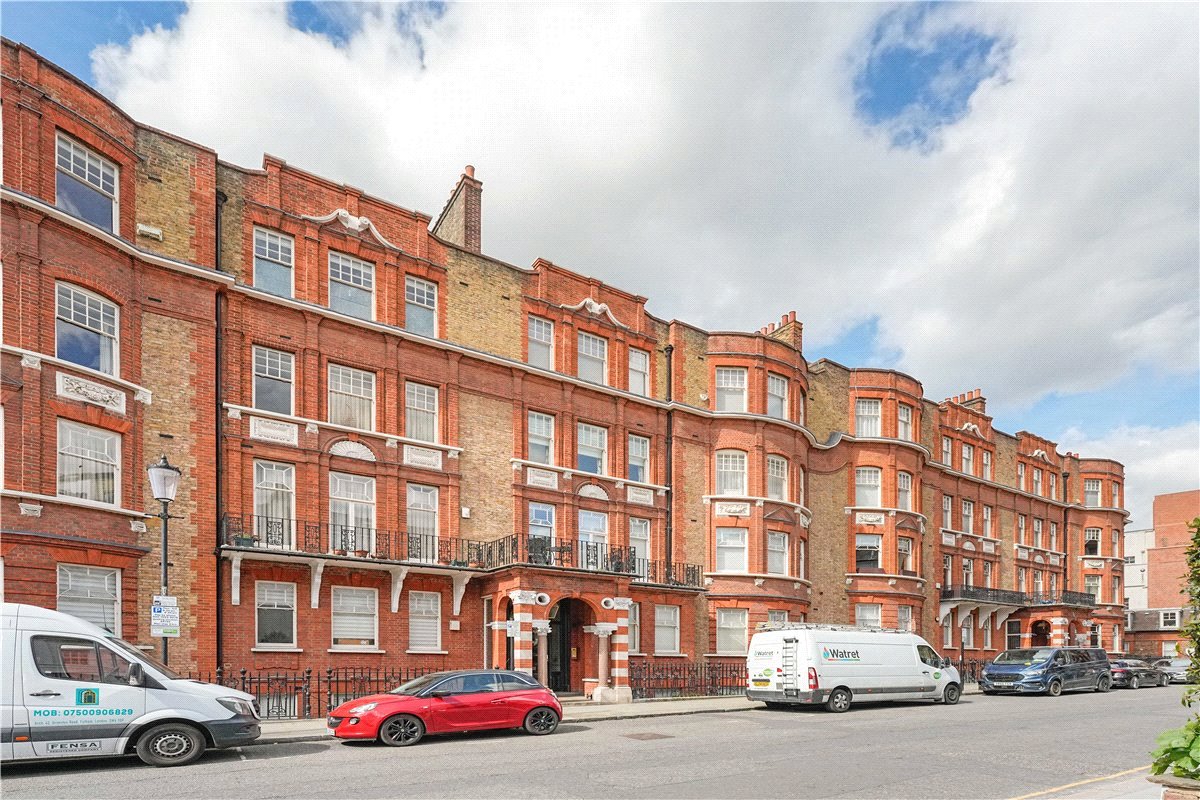 4 bedroom Flat, Wynnstay Gardens, Kensington, W8 - Available, Image 31