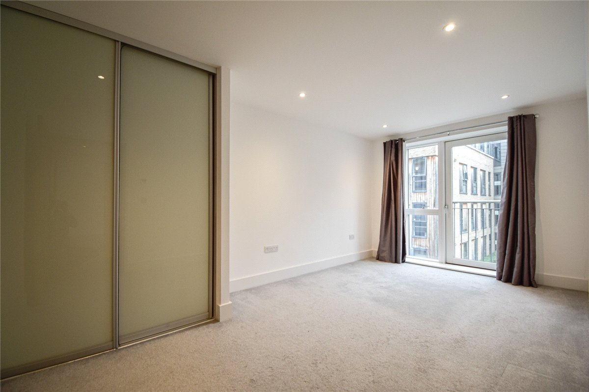 2 bedroom Flat, Keynes House, Kingsley Walk, CB5 - Available, Image 6