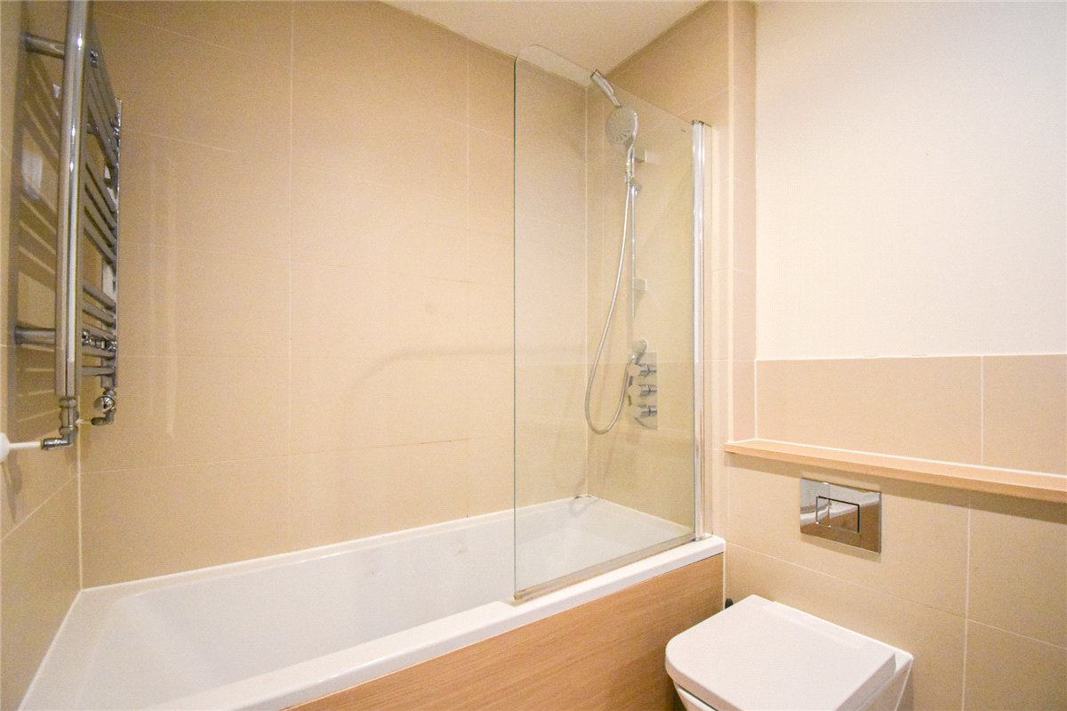 4 bedroom House, Royal Way, Trumpington, CB2 - , Image 7