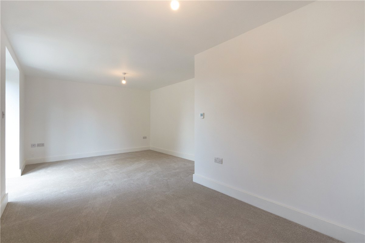 4 bedroom Cottage, Camela Lane, Camblesforth, YO8 - Available, Image 13