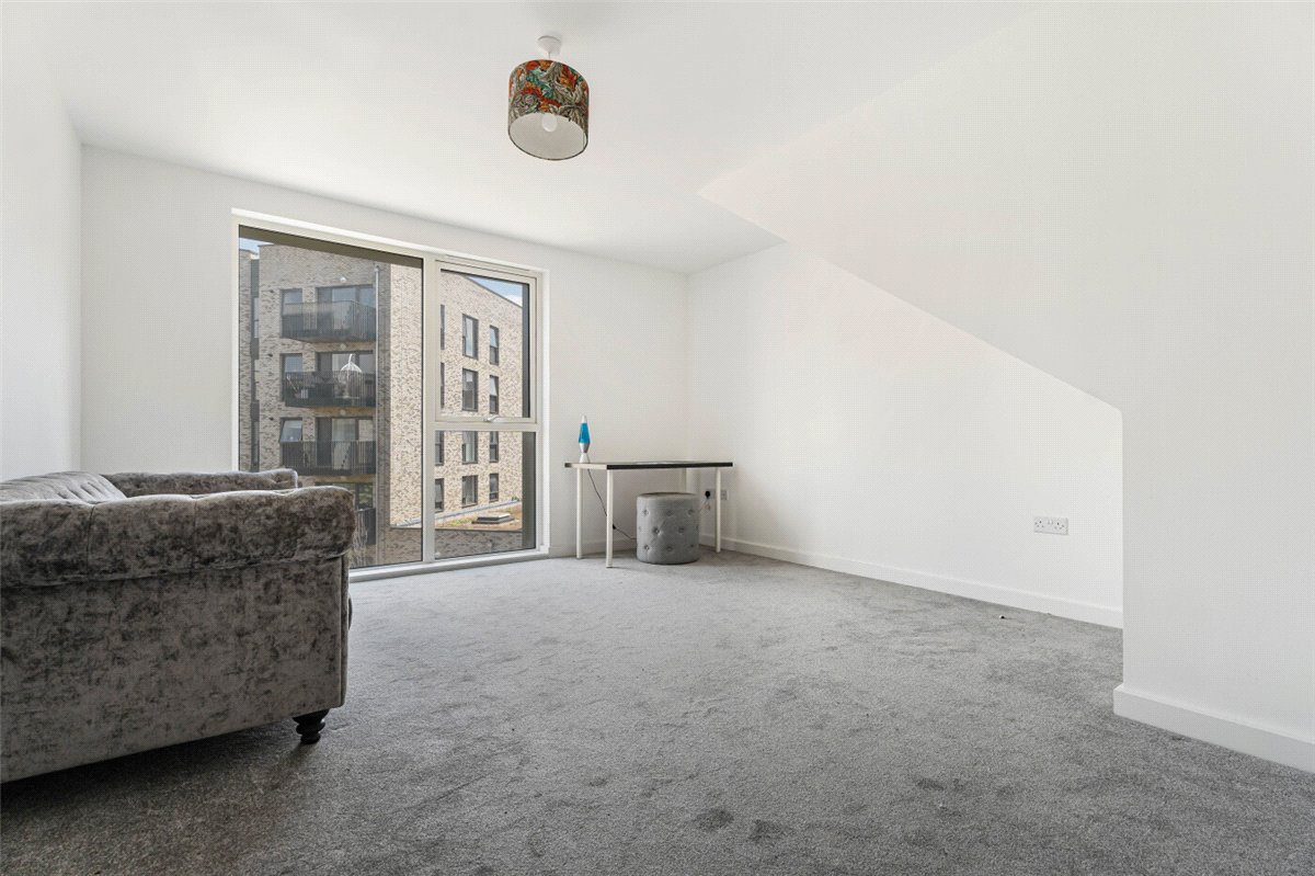 3 bedroom Flat, Henty Close, Trumpington, CB2 - Sold STC, Image 6