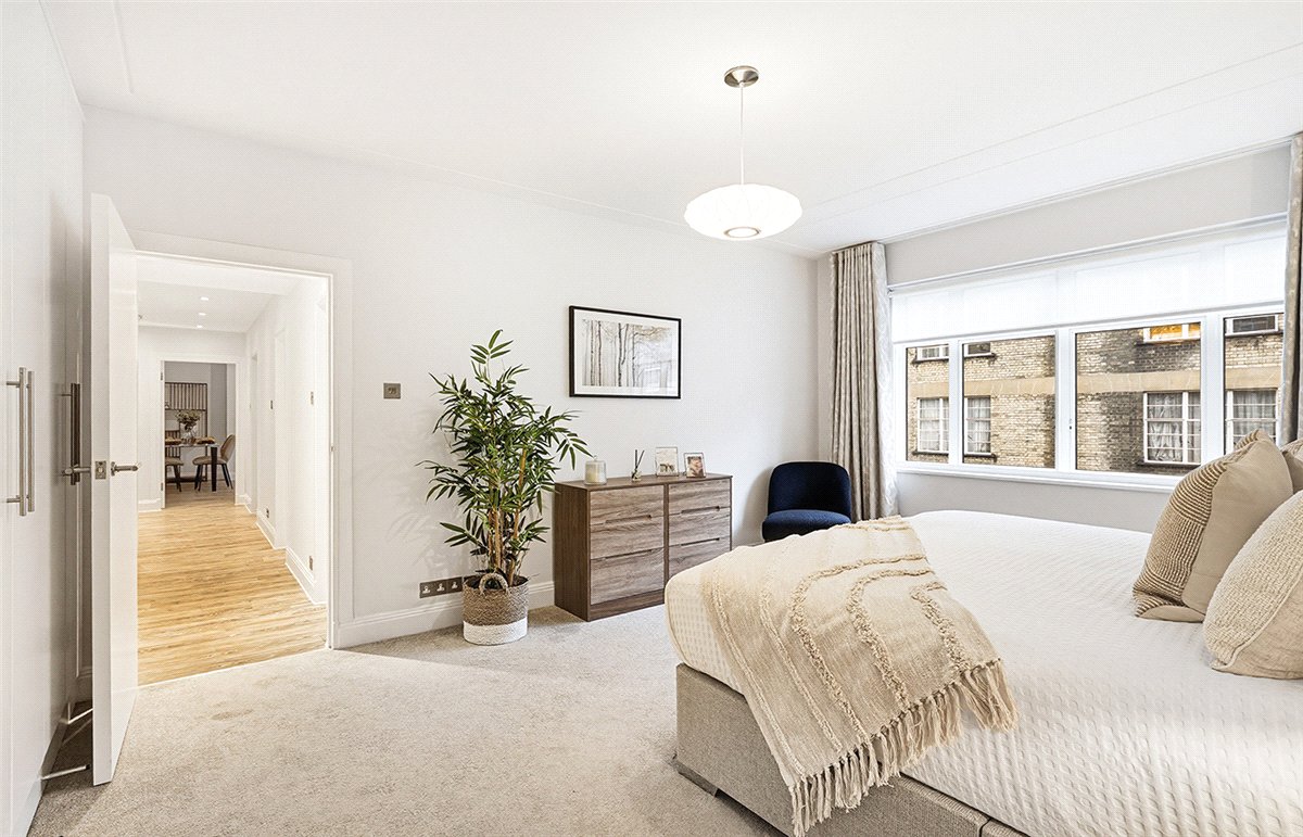 2 bedroom Flat, Richmond Court, 200 Sloane Street, SW1X - Available, Image 6
