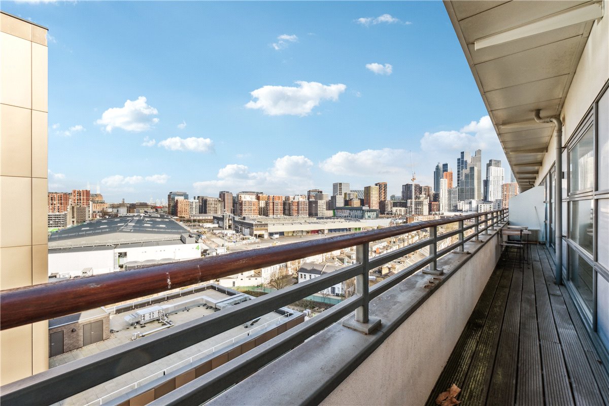 2 bedroom Flat, Cornell Square, Nine Elms, SW8 - Sold, Image 5