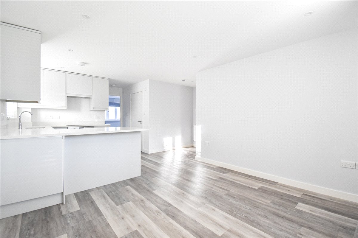 2 bedroom Flat, Bell Road, Bottisham, CB25 - Let Agreed, Image 2