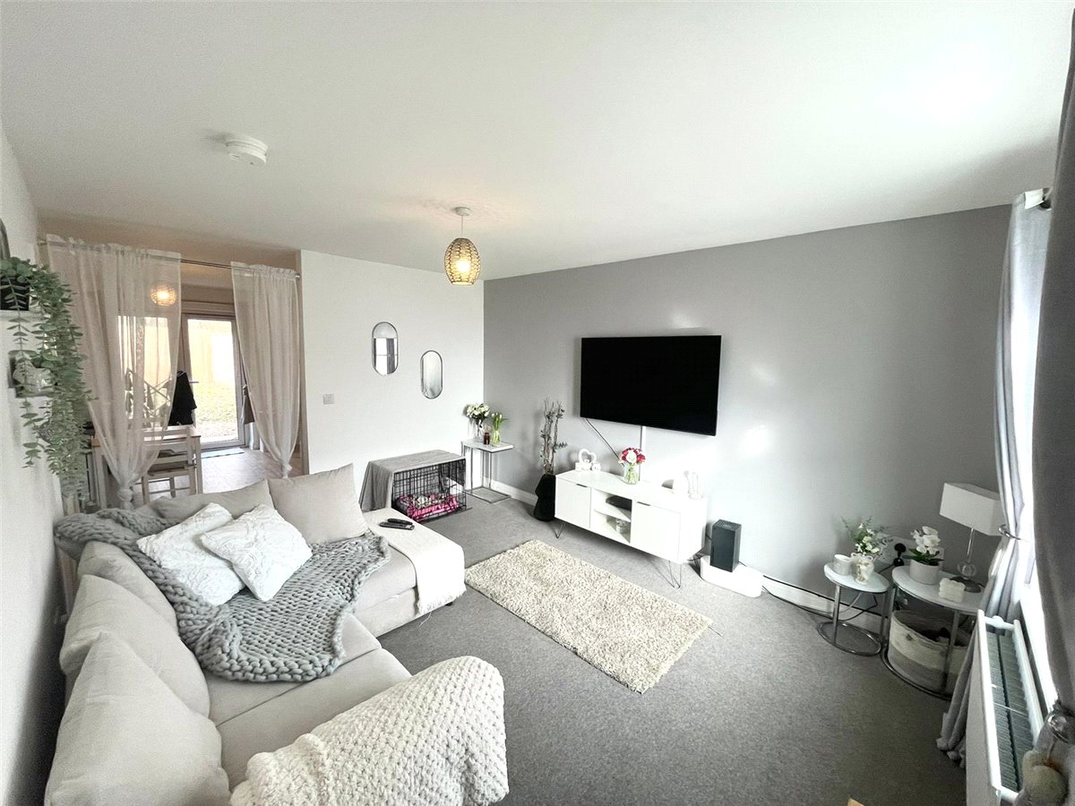2 bedroom House, Merevale Close, Daventry, NN11 - , Image 2