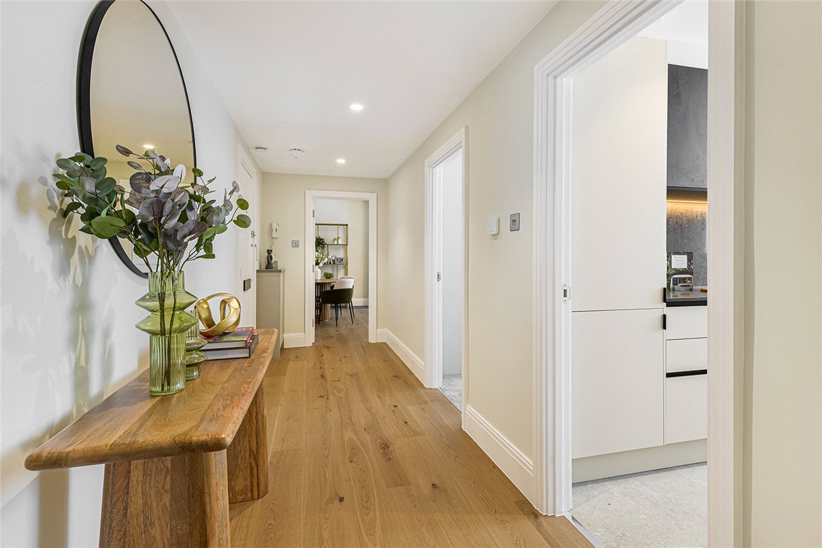 2 bedroom Flat, Richmond Court, 200 Sloane Street, SW1X - Available, Image 7