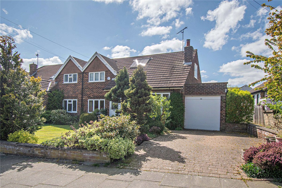 4 bedroom House, Almsford Drive, Harrogate, HG2 - Sold STC