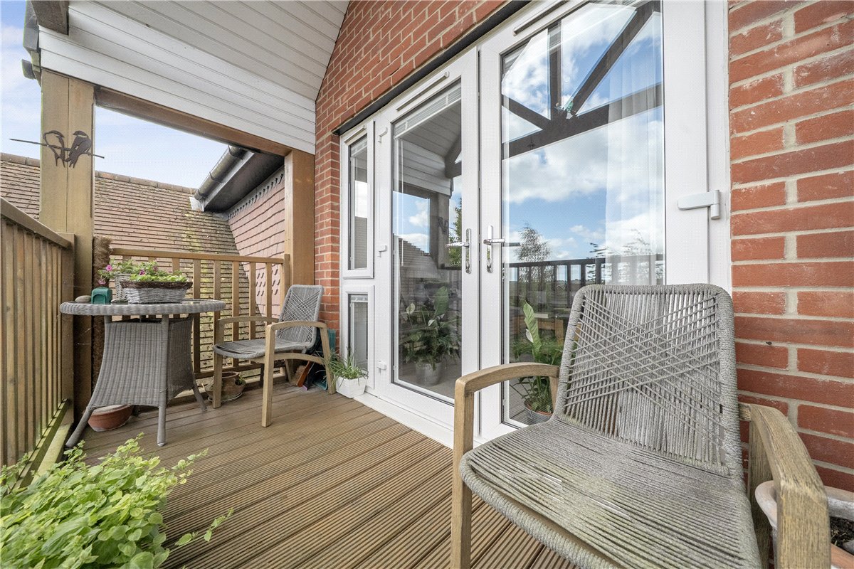 2 bedroom Flat, Priory Court, Marlborough, SN8 - Sold STC, Image 12