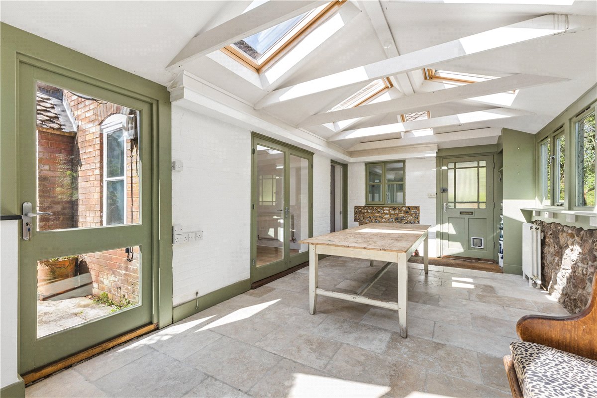 3 bedroom House, West Street, Aldbourne, SN8 - Sold STC, Image 2