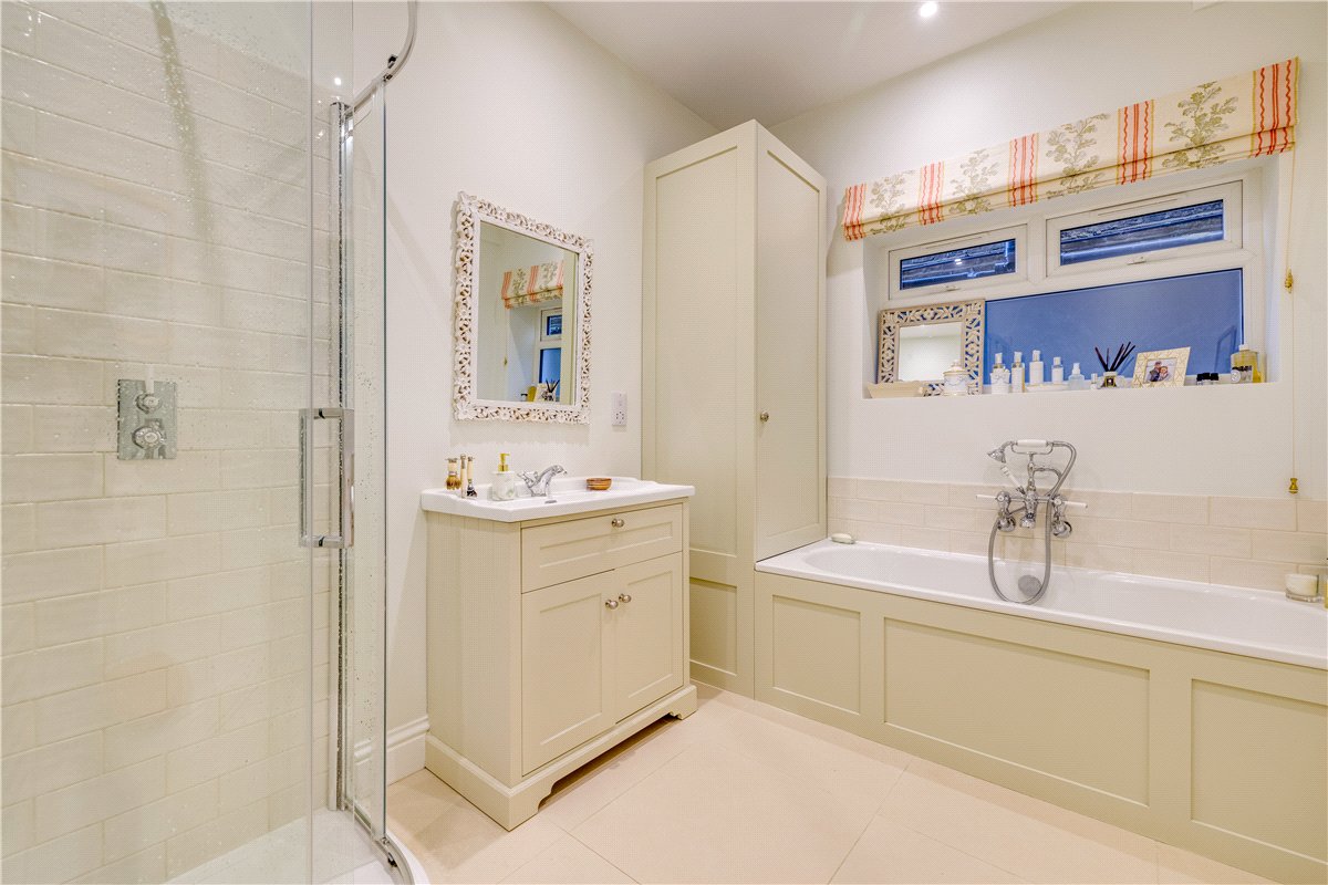 2 bedroom Flat, Birdhurst Road, London, SW18 - Available, Image 19