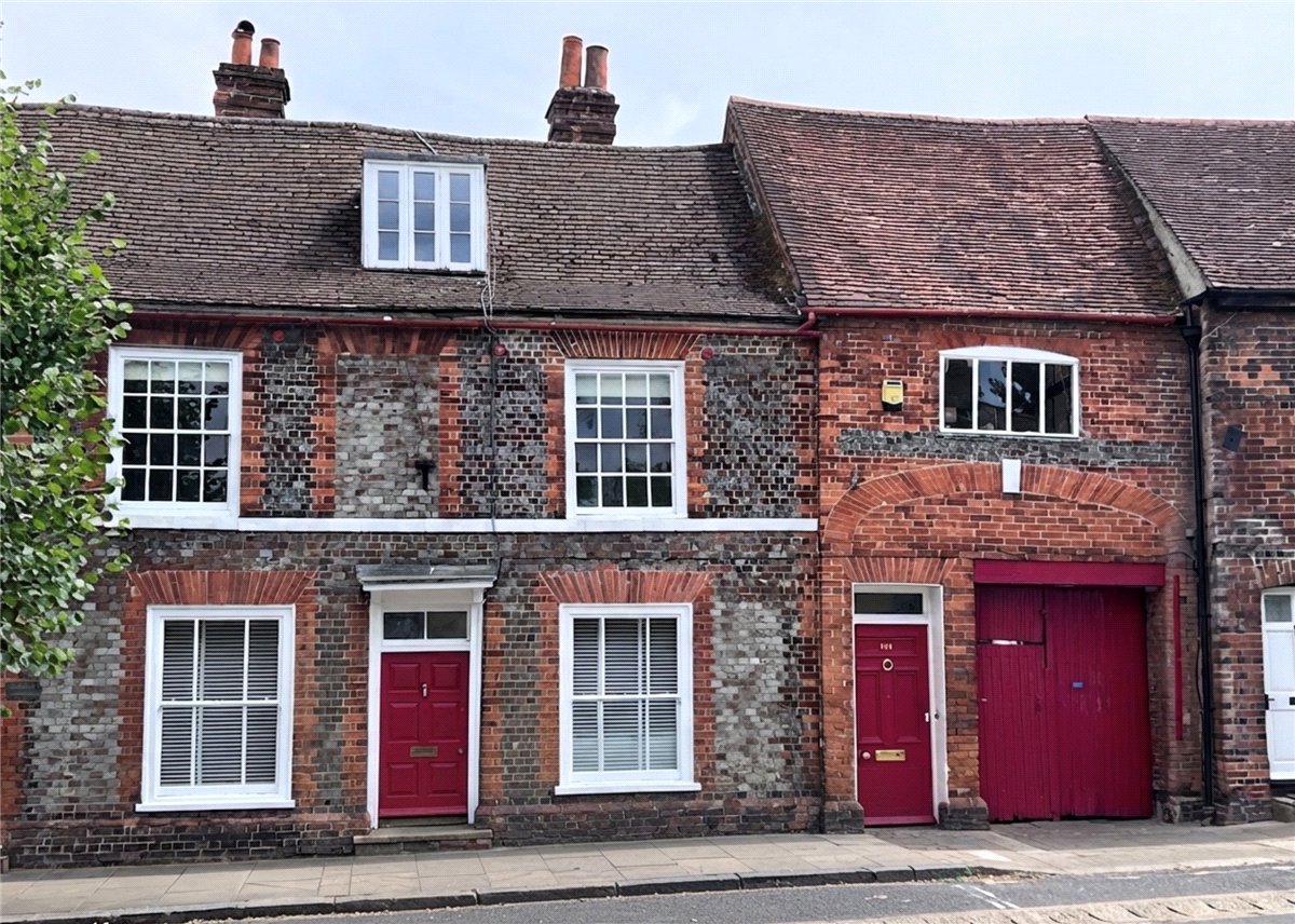 5 bedroom House, High Street, Hungerford, RG17 - Available