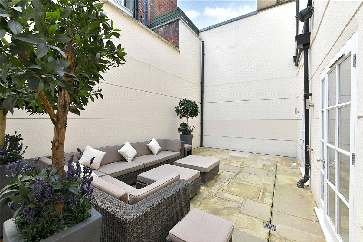4 bedroom Flat, Upper Grosvenor Street, Mayfair, W1K - Available, Image 9