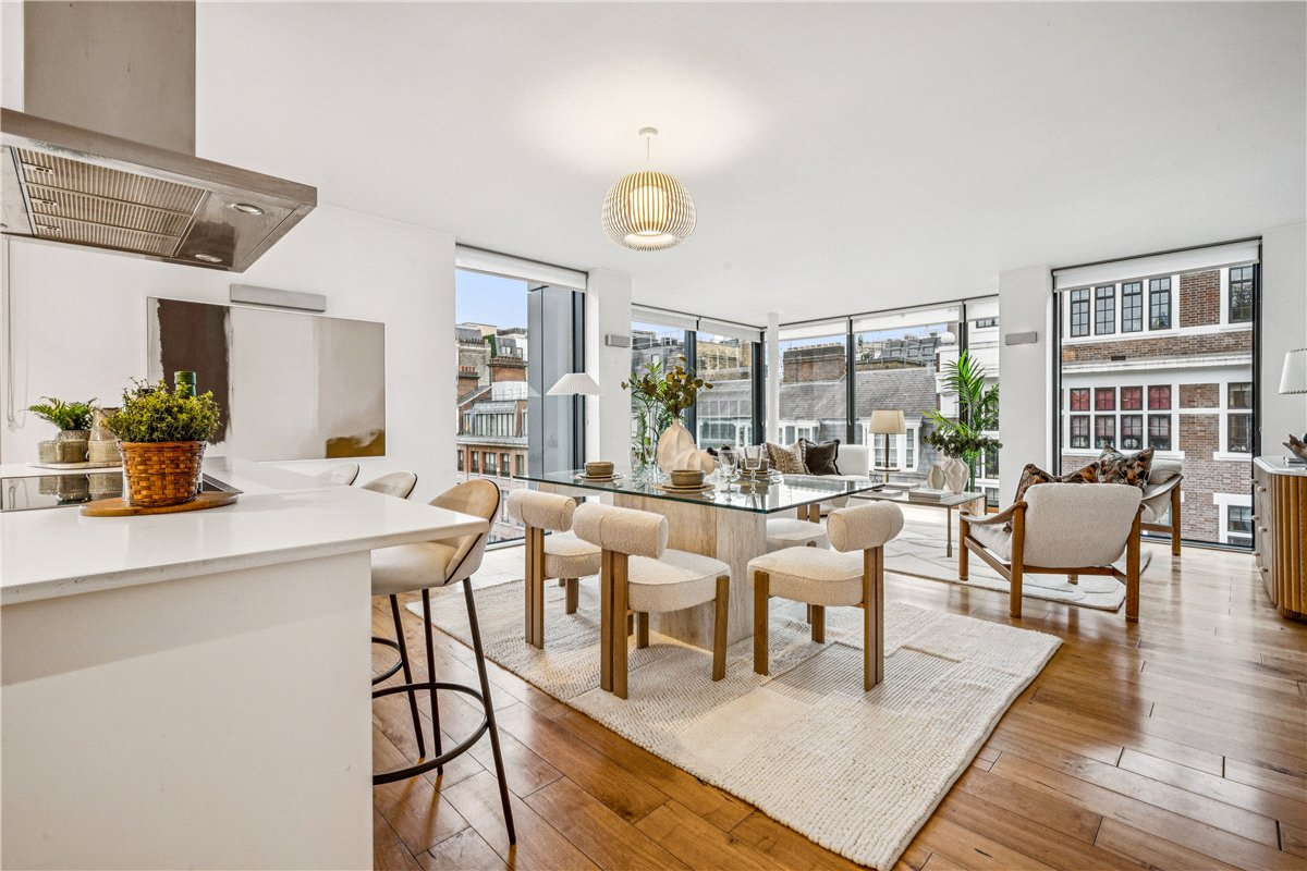 3 bedroom Flat, Bolsover Street, Fitzrovia, W1W - Sold