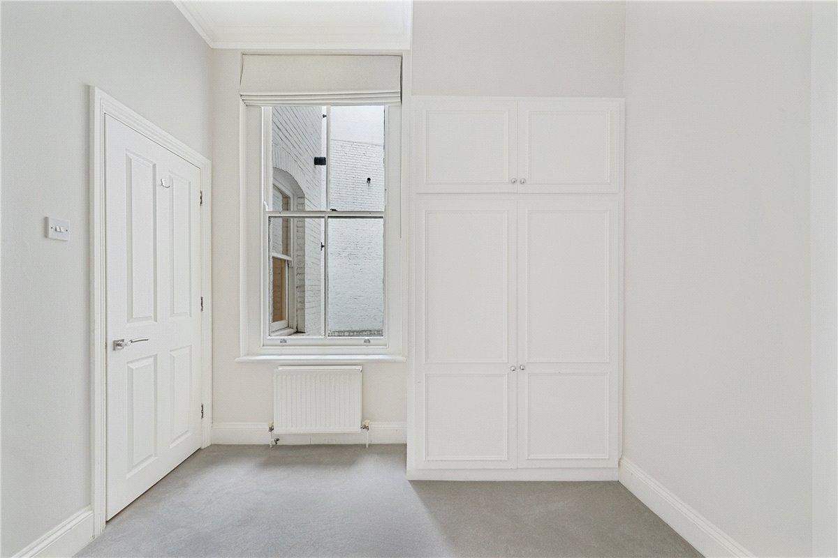 3 bedroom Flat, Queens Gate, Kensington, SW7 - Available, Image 10