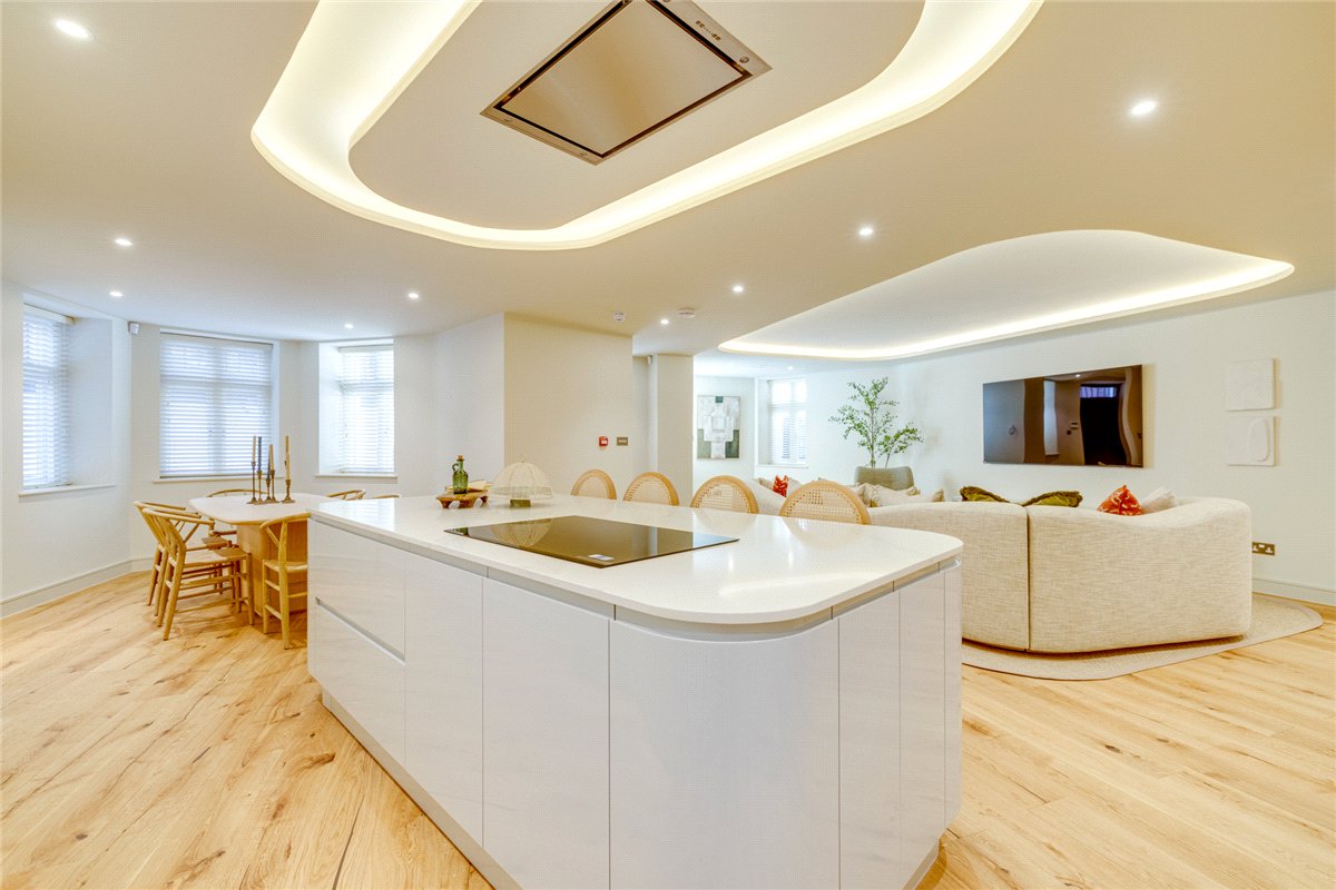 2 bedroom Flat, Hans Crescent, Knightsbridge, SW1X - Available, Image 10