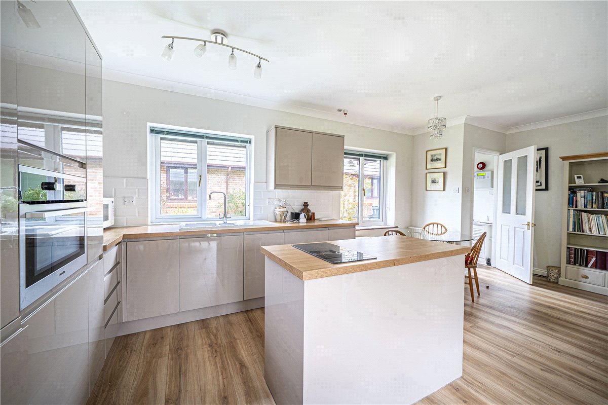 2 bedroom Bungalow, Old Parsonage Court, Otterbourne, SO21 - Available, Image 4