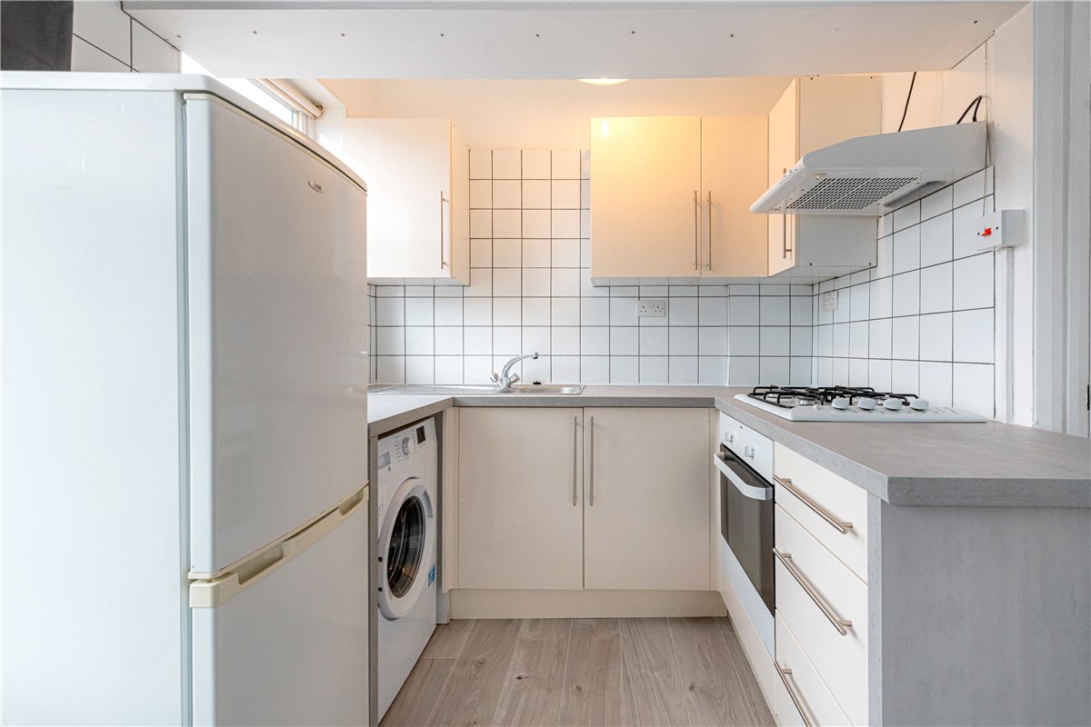 2 bedroom Maisonette, Graveney Road, London, SW17 - , Image 3