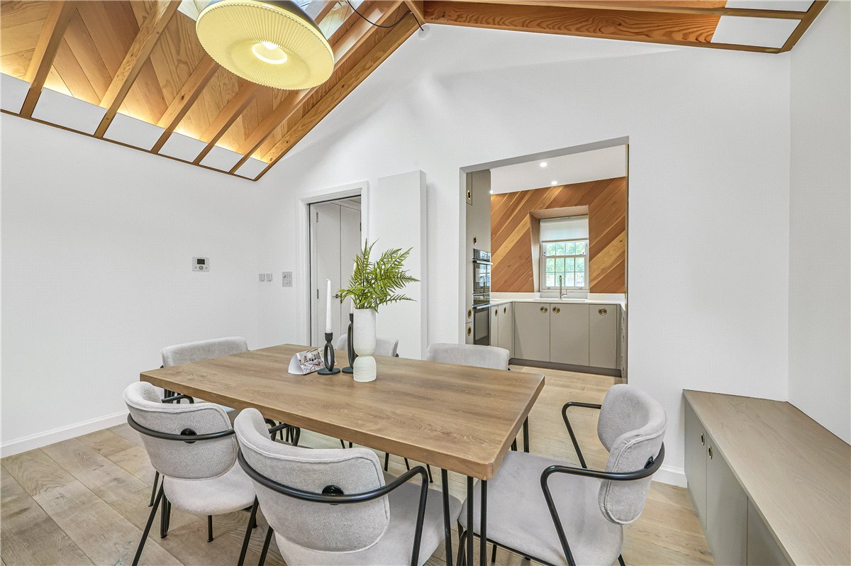 3 bedroom Maisonette, Marylebone High Street, Marylebone, W1U - Available, Image 18
