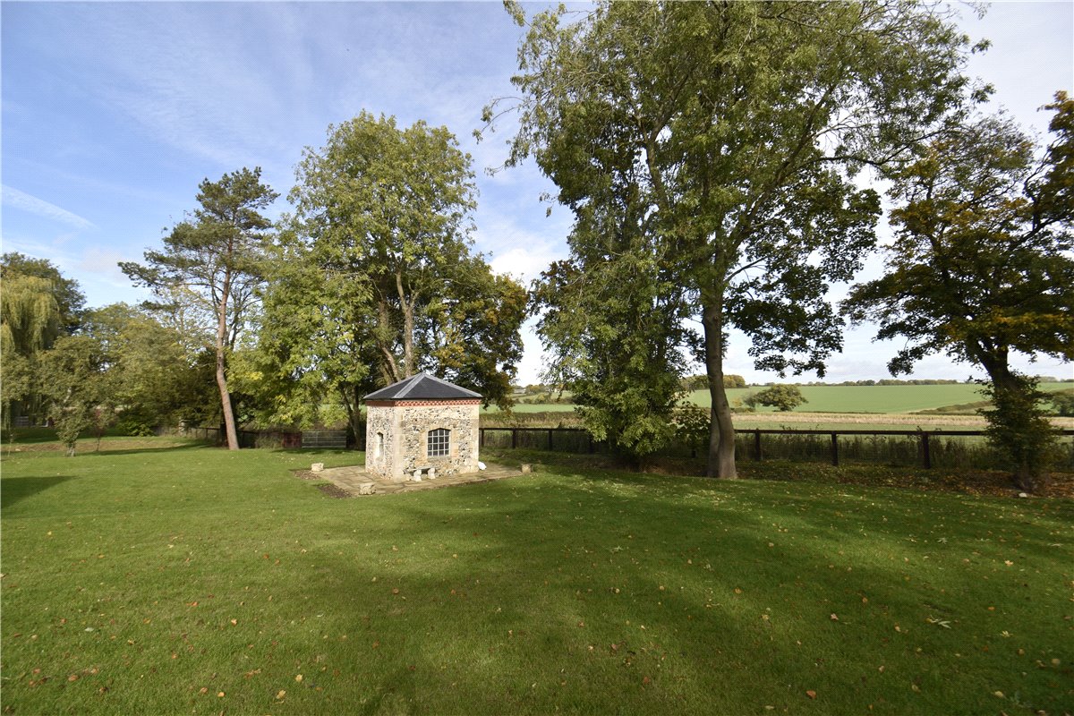 6 bedroom House, Newmarket Road, Kirtling, CB8 - , Image 17