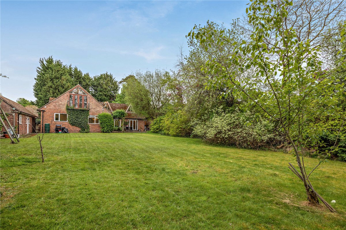 5 bedroom House, Andover Road, Newbury, RG14 - Available, Image 35