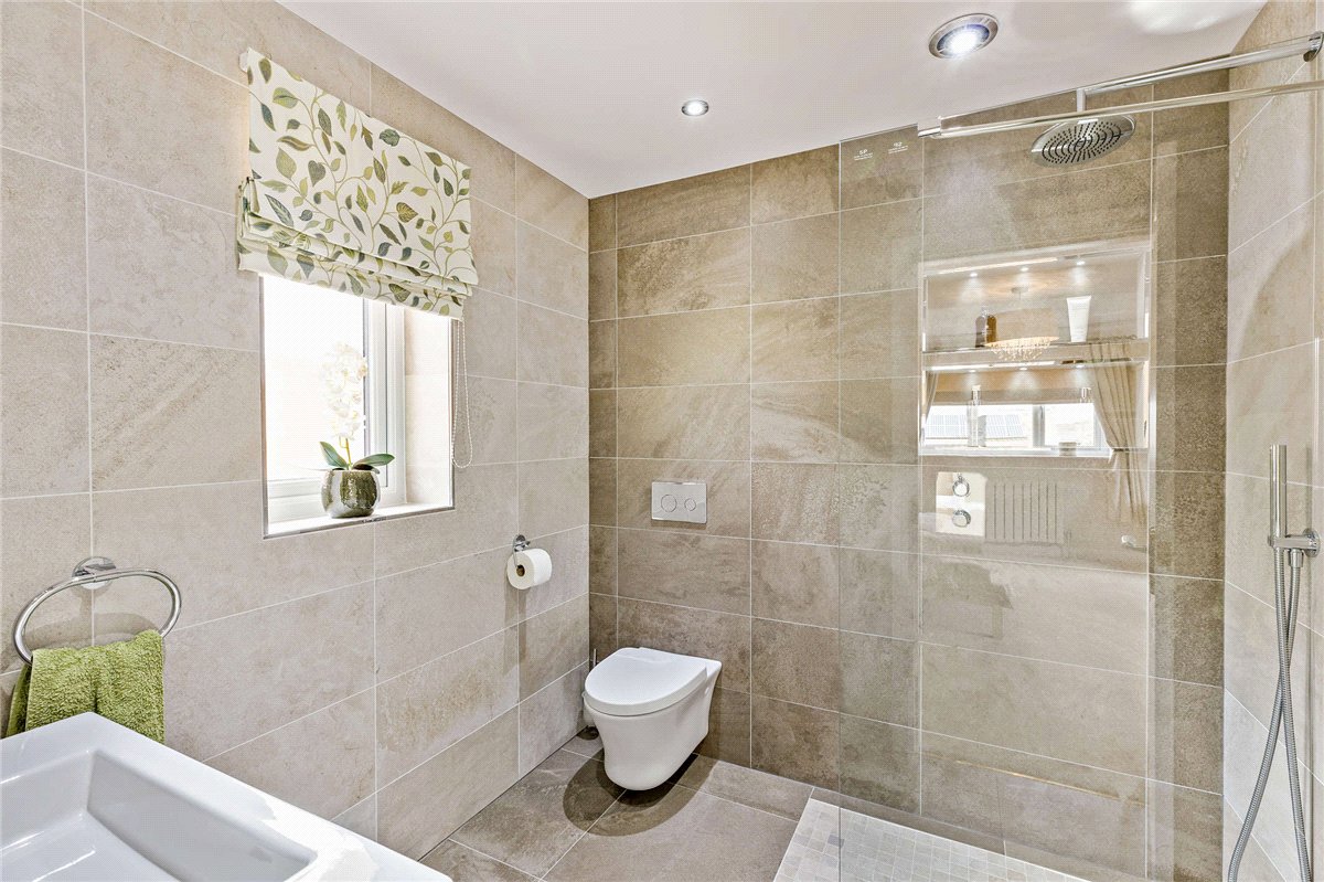4 bedroom House, Walton Station Lane, Wakefield, WF2 - Available, Image 1