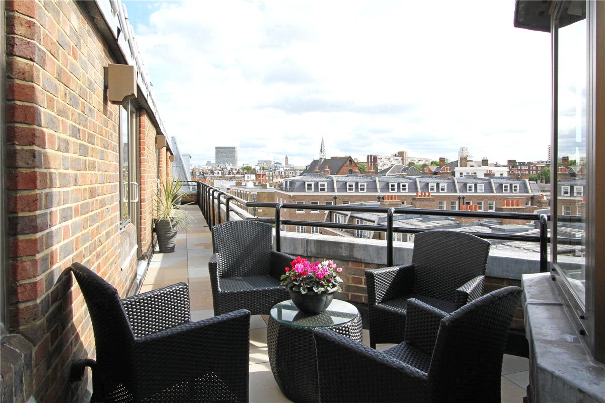 3 bedroom Flat, Tarnbrook Court, 9 Holbein Place, SW1W - Available, Image 2