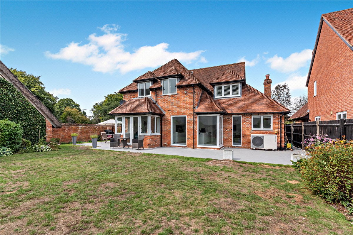 4 bedroom House, The Rookery, Peasemore, RG20 - Sold, Image 19
