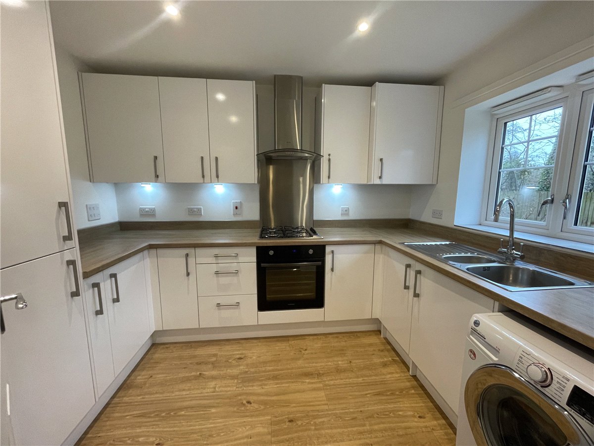 2 bedroom House, Woolhampton, Reading, RG7 - , Image 8