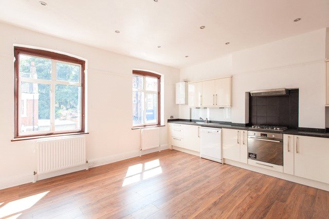 4 bedroom Maisonette, Sedlescombe Road, London, SW6 - Let Agreed