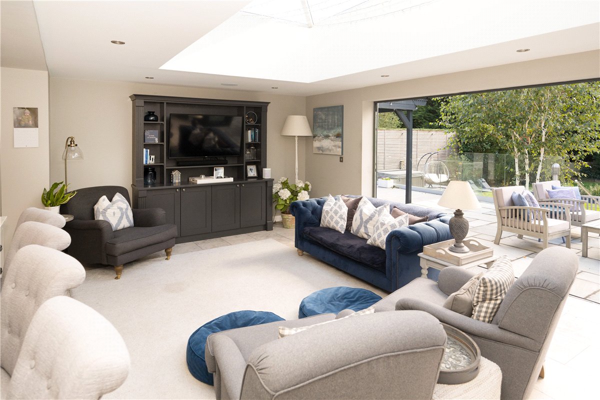 6 bedroom House, 8 Foxhill Avenue, Weetwood, LS16 - Available, Image 3