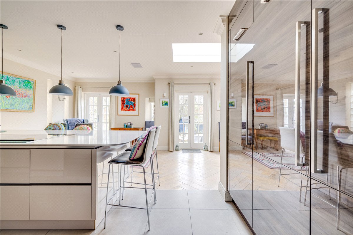 5 bedroom House, Ellerton Road, London, SW18 - Available, Image 11