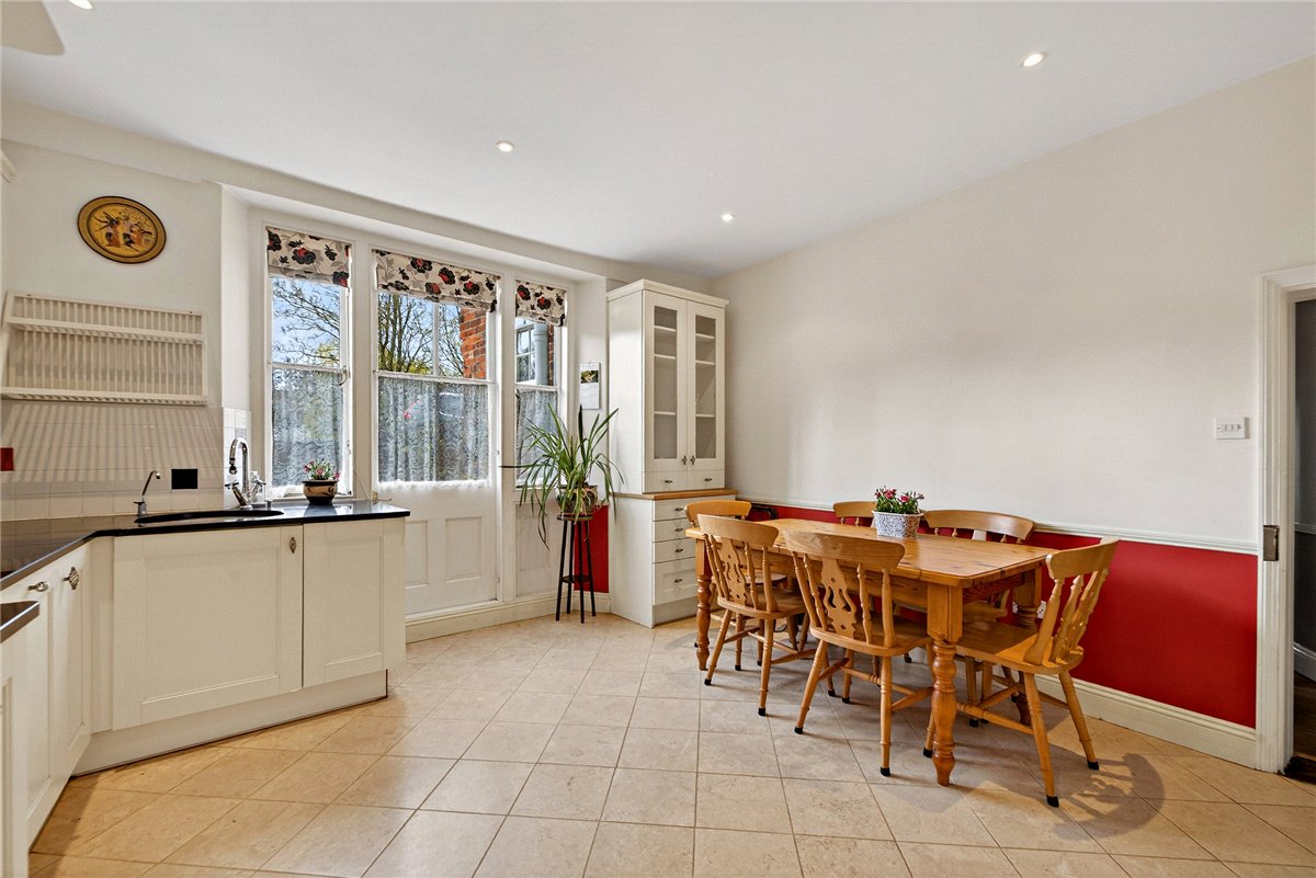 7 bedroom House, Bridge Street, Hungerford, RG17 - Available, Image 3