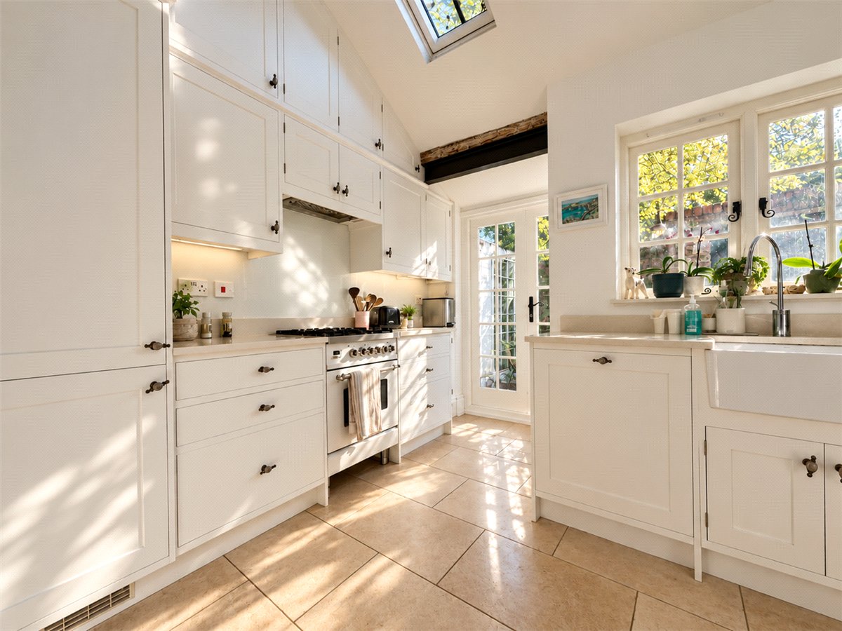 4 bedroom House, Great Minster Street, Winchester, SO23 - Available, Image 3