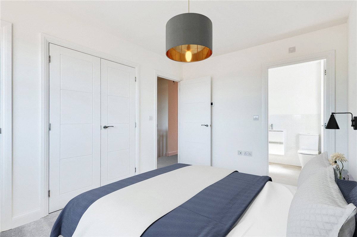 4 bedroom House, Princess Gardens, Bishops Green, RG20 - Available, Image 9