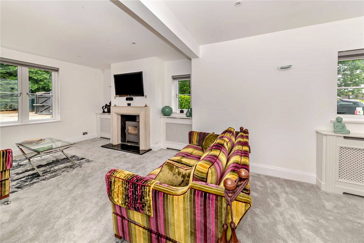 5 bedroom House, Newbury Road, Headley, RG19 - Available, Image 7