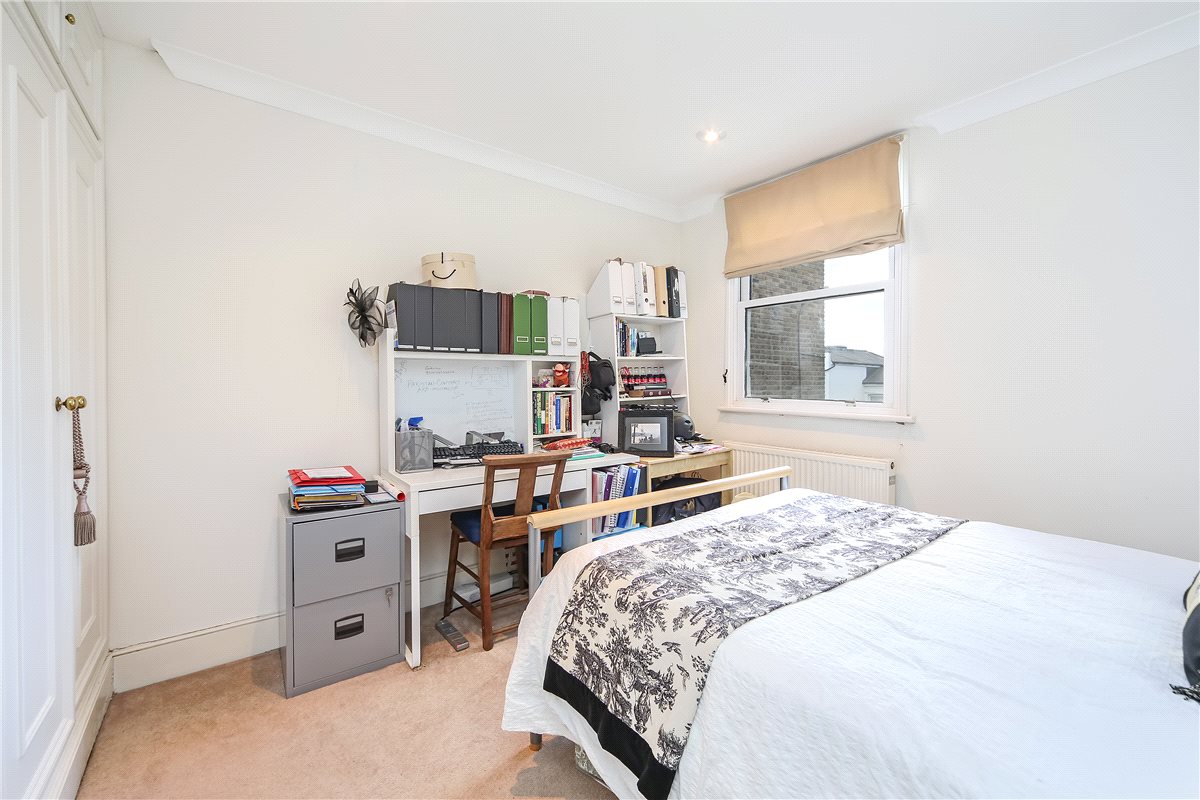 2 bedroom Flat, Kelmscott Road, London, SW11 - , Image 4