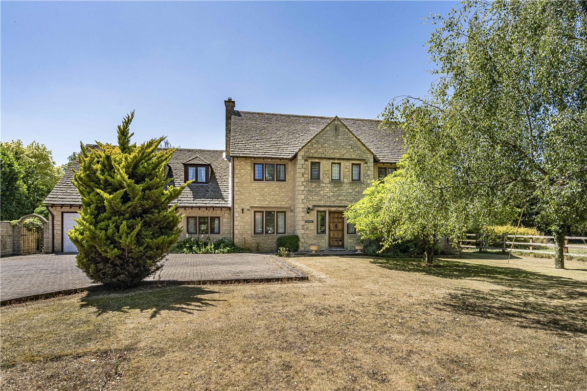 4 bedroom House, Witney Road, Ducklington, OX29 - Available