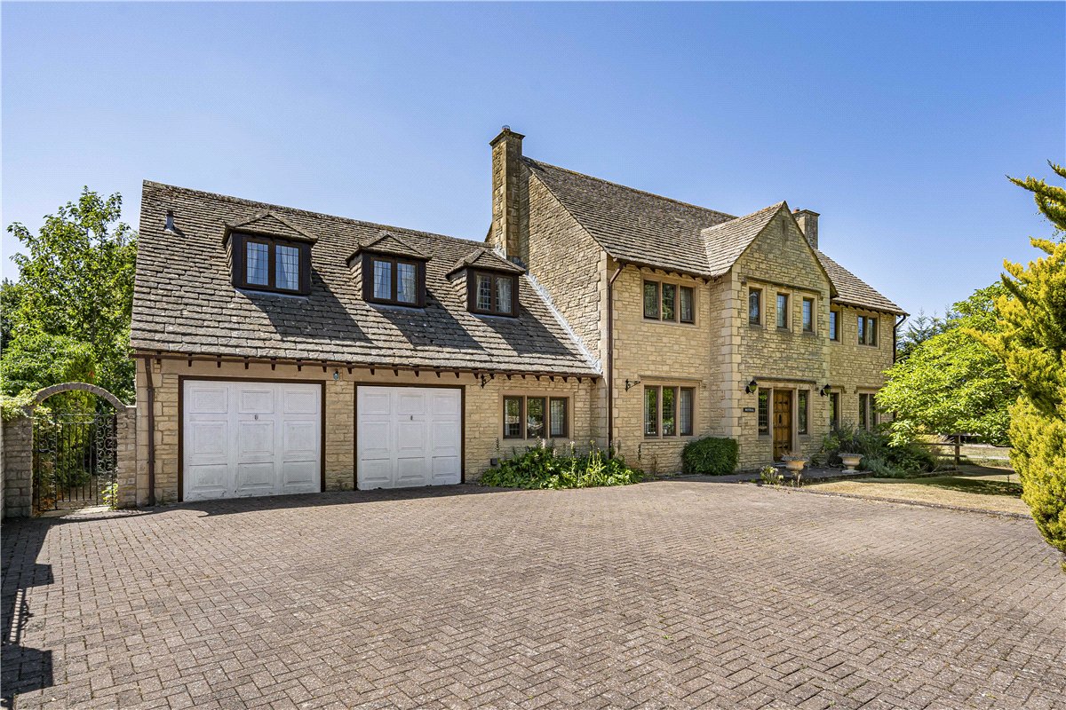 4 bedroom House, Witney Road, Ducklington, OX29 - Sold