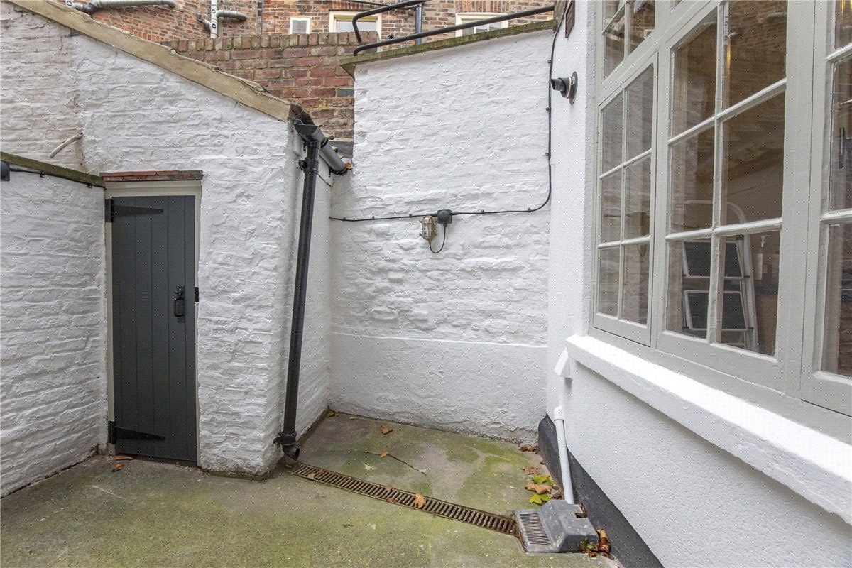 4 bedroom House, Precentors Court, York, YO1 - Available, Image 11