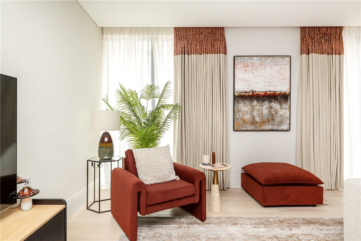 2 bedroom Flat, Cork Street, Mayfair, W1S - Available, Image 6