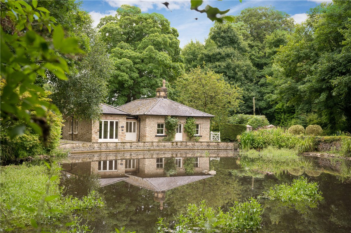 2 bedroom Cottage, The Lodge, Hollyhill Road, DL8 - 