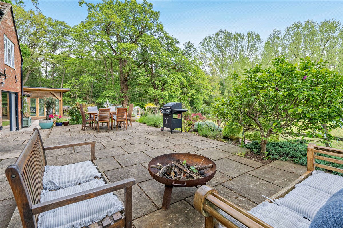 5 bedroom House, Crookham Common, Thatcham, RG19 - Available, Image 30